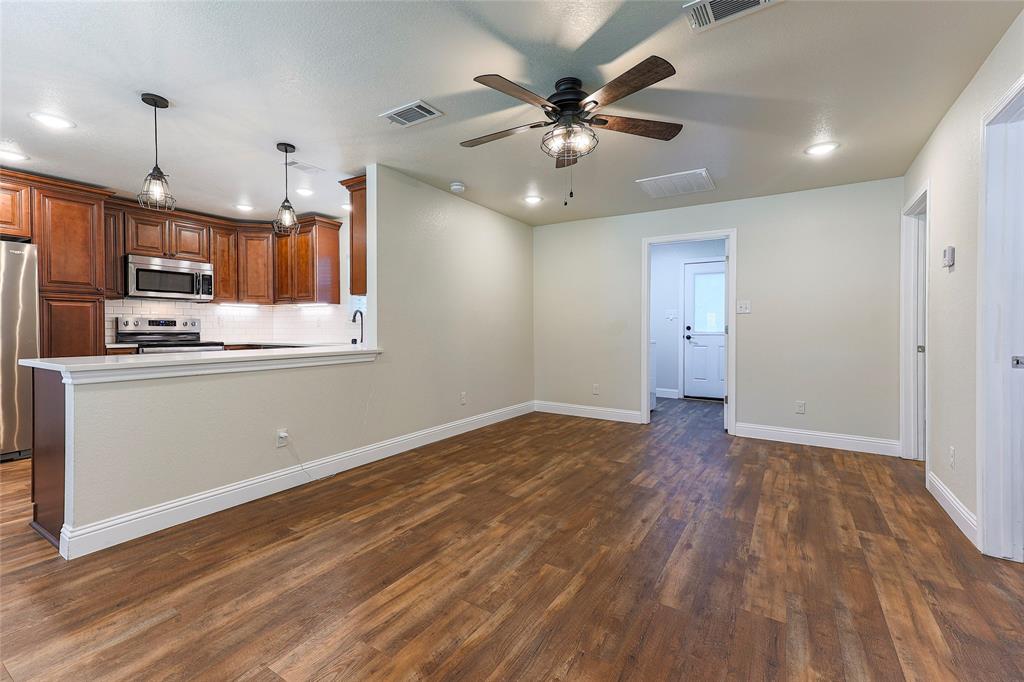 2320 Harris Lane