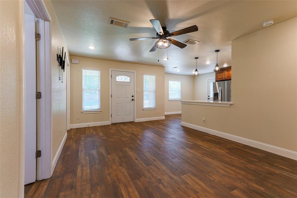 2320 Harris Lane