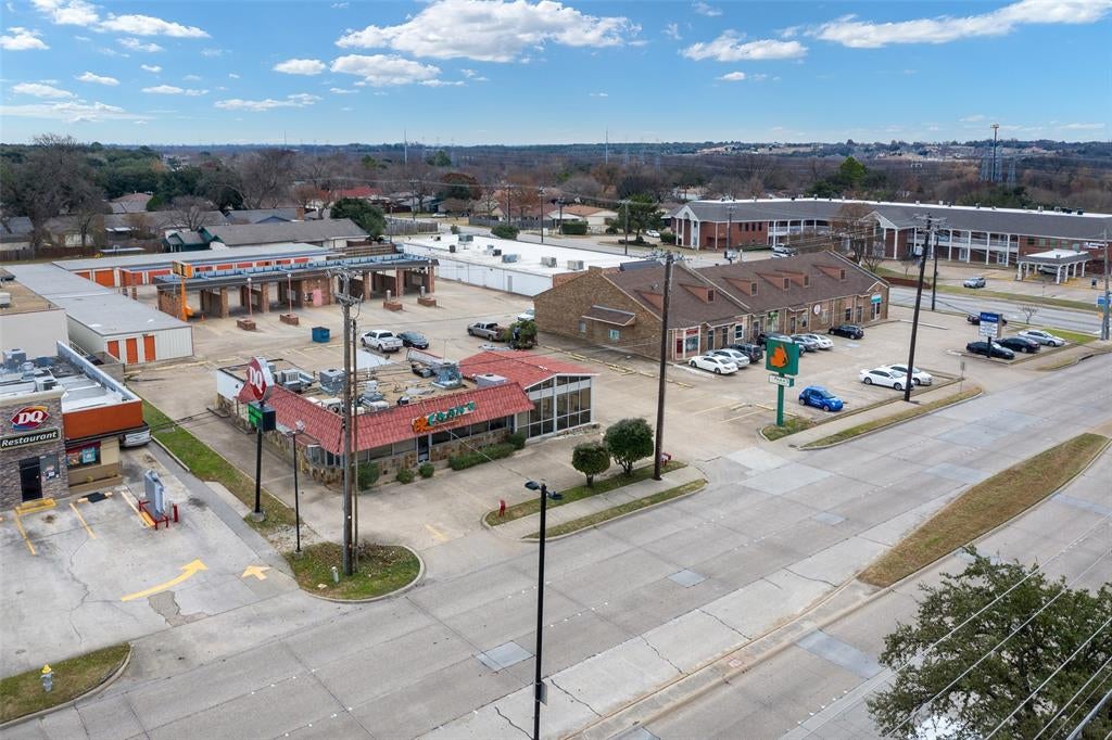 Photo of 6318 Broadway Boulevard, Garland, TX 75043 (MLS # 21381693)