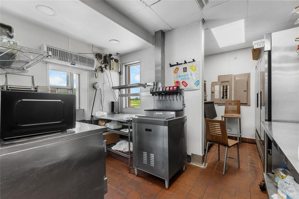 Exxon Centerville - Commercial Sale