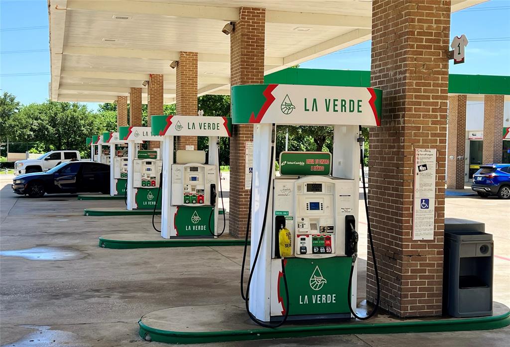 Exxon Centerville - Commercial Sale