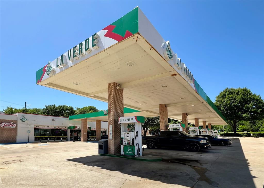Exxon Centerville - Commercial Sale
