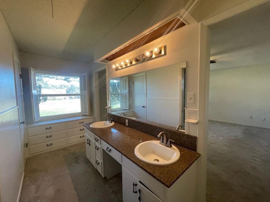 Skipcha Hill - Residential