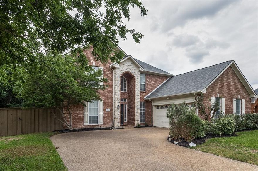 Outstanding home in sought after area near White Rock lake. This beauty is complete with stainless steel appliances, granite countertops & more. Awesome floor plane with 20ft ceilings in family room, designer master bath & sits on a great lot. $10,000 to buyer with full price offer for rate buy down.