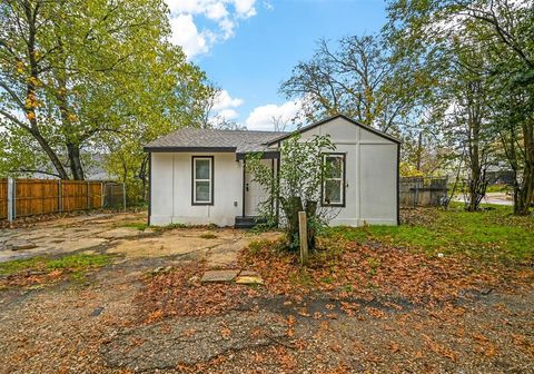 A home in Farmersville