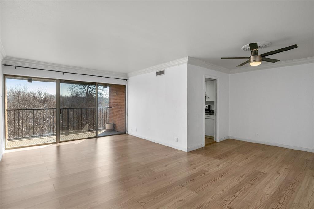 504 E Avenue J C