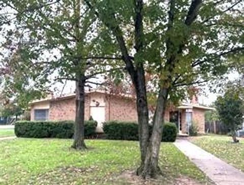 Photo of 1202 W Munson Street, Denison, TX 75020 (MLS # 21143324)