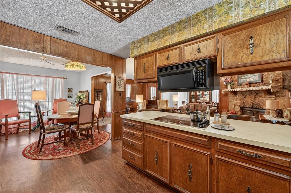 Caddo Peak Estate - Residential