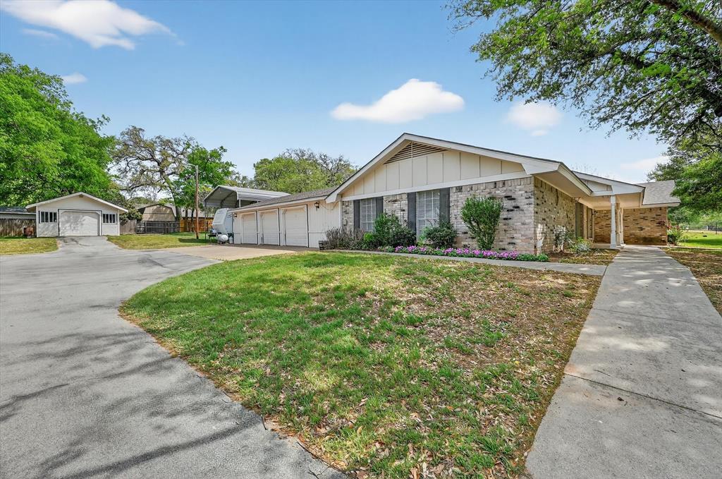 Caddo Peak Estate - Residential