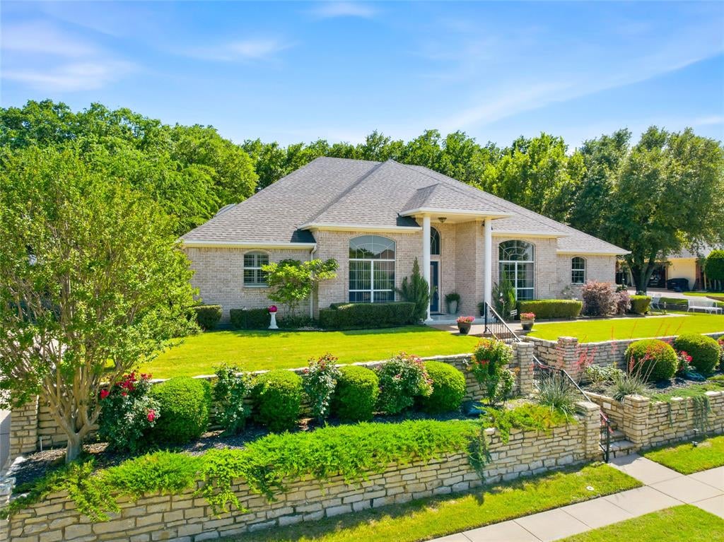 1910 Maplewood Drive
