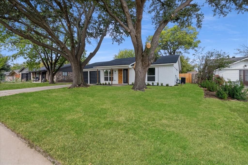 214 Santa Cruz Court