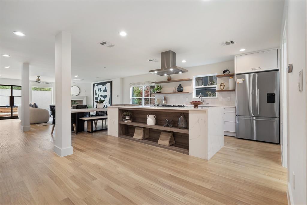 4610 Christopher Place