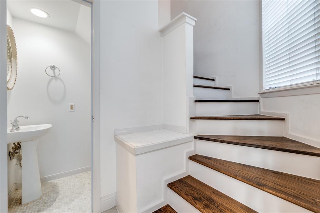 4124 Cole Avenue 205