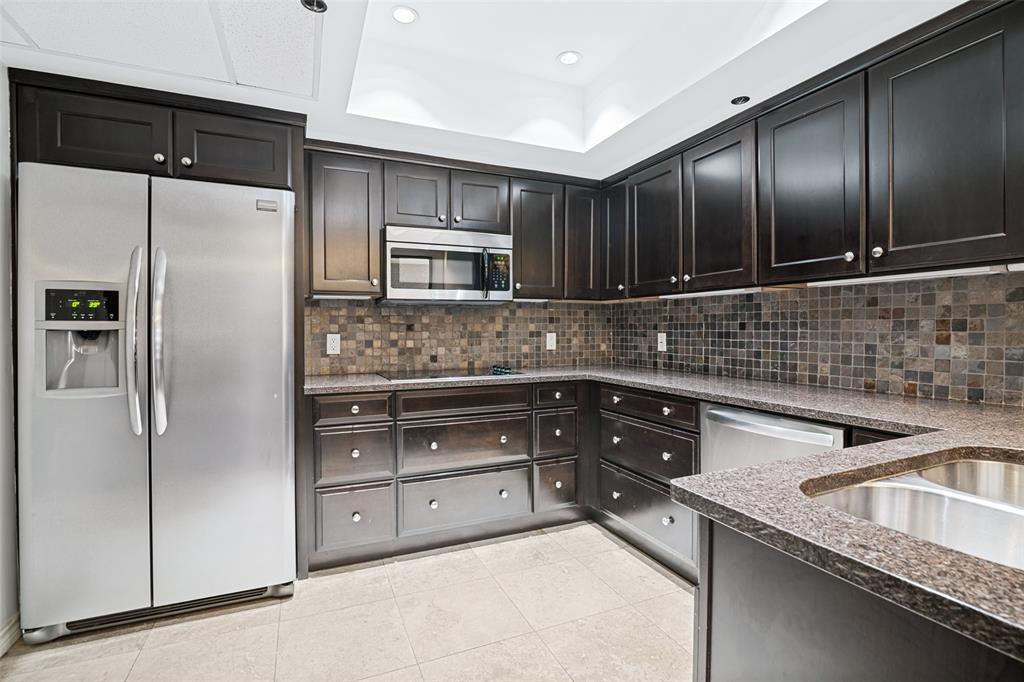 5909 Luther Lane 1202