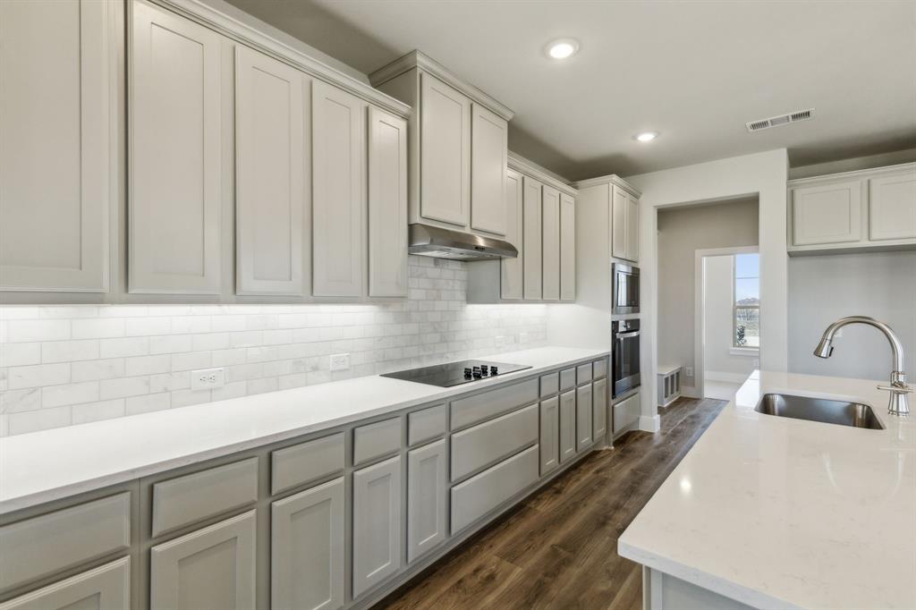 Lakeway Estates - Residential