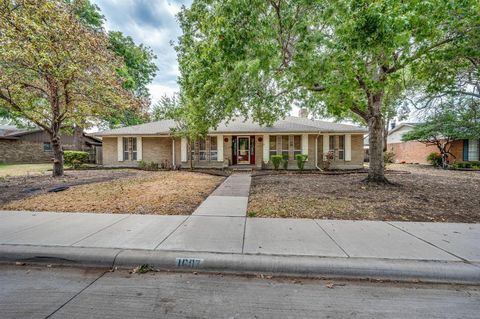 1607 Alexander Drive Waxahachie TX 75165