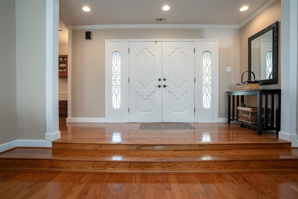 3812 Lands End Street