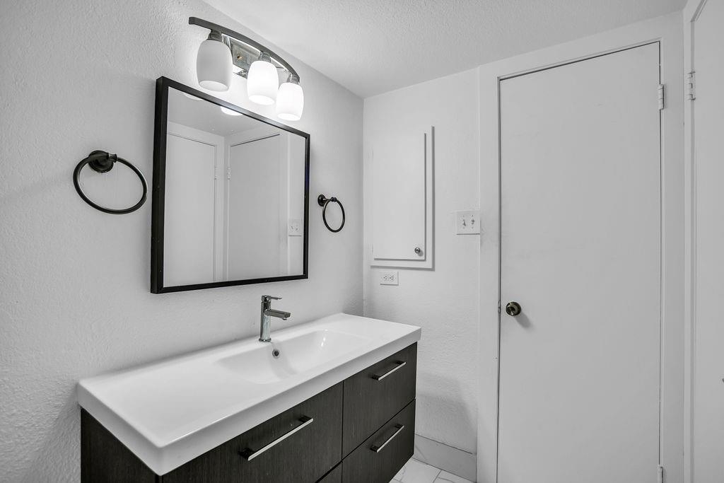 Parkside Cedar Spgs Condo - Residential Lease