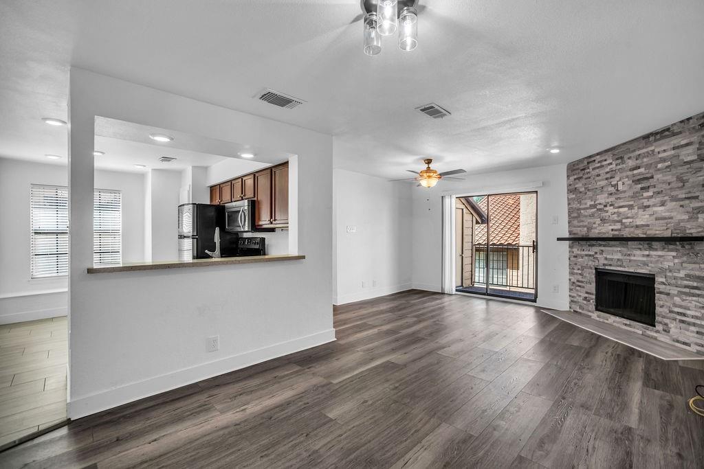 Parkside Cedar Spgs Condo - Residential Lease