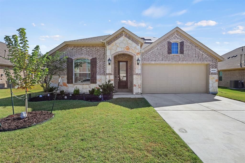 Photo of 14620 Little Water Drive Dr, Haslet, TX 76052 (MLS # 21194317)