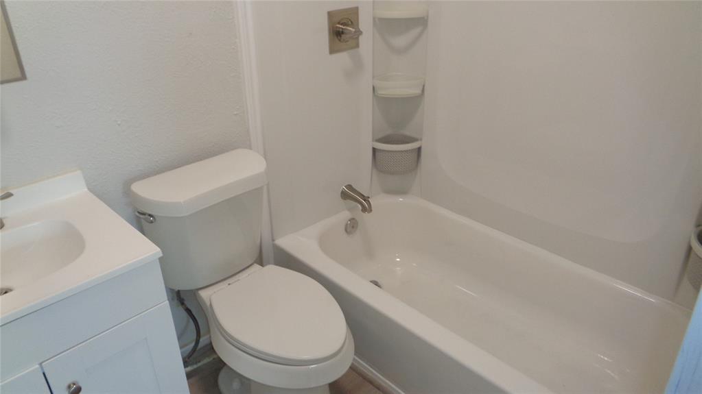 Mccallums - Residential Lease