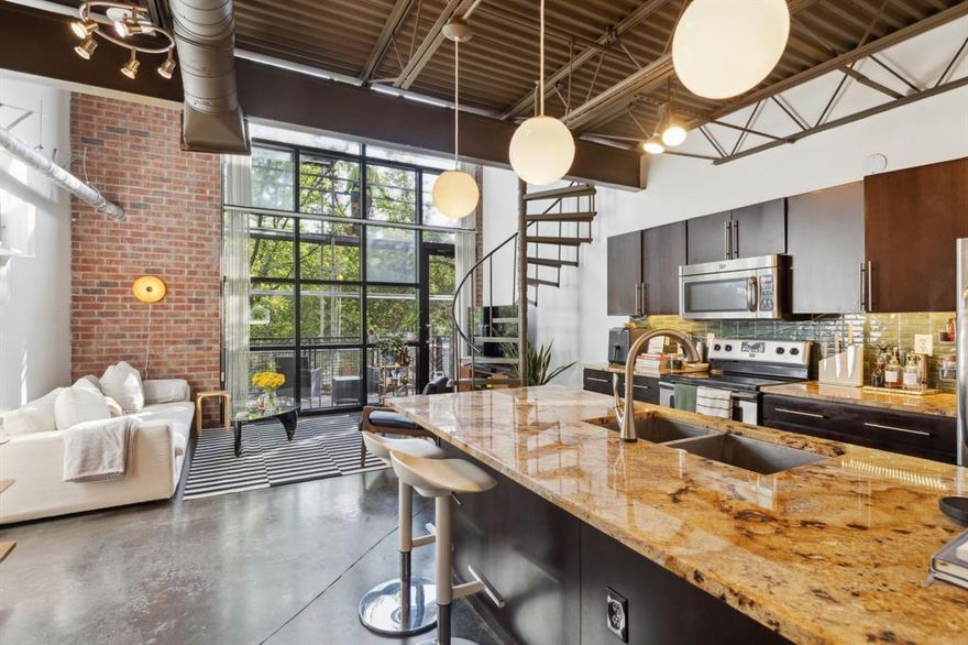 Awesome and spacious 1 bedroom loft living in Uptown. This 3rd floor unit, is one of the few that has a walk out balcony. Gym and Pool are on site on the first floor and also gives you direct access to Griggs Park where you can find jogging paths, playground, basketball court and a lot of space for a nice picnic along with other activities that are held in the park with the breathtaking downtown view. The 9th floor rooftop entertainment area with some of the best views in Dallas an indoor lounge, and grills provided by the HOA for tenants and owners. The unit is quiet and uses low energy. Unit comes with one secured parking spot in the underground parking garage that has accessible using the building elevators.