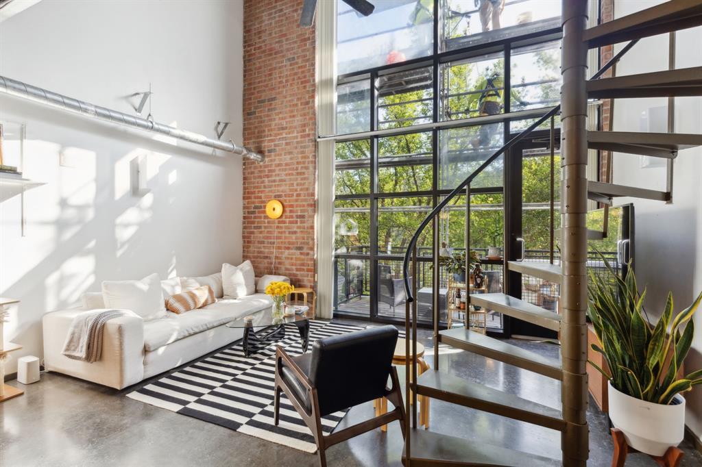 588 Condos - Residential Lease