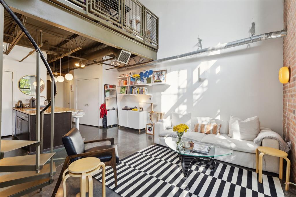 588 Condos - Residential Lease