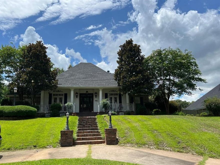 Wonderful Dogwood South home.  New upgraded central air and heat unit downstairs.  New whole house generator.  Large rooms. Large corner lot.  Three car garage.