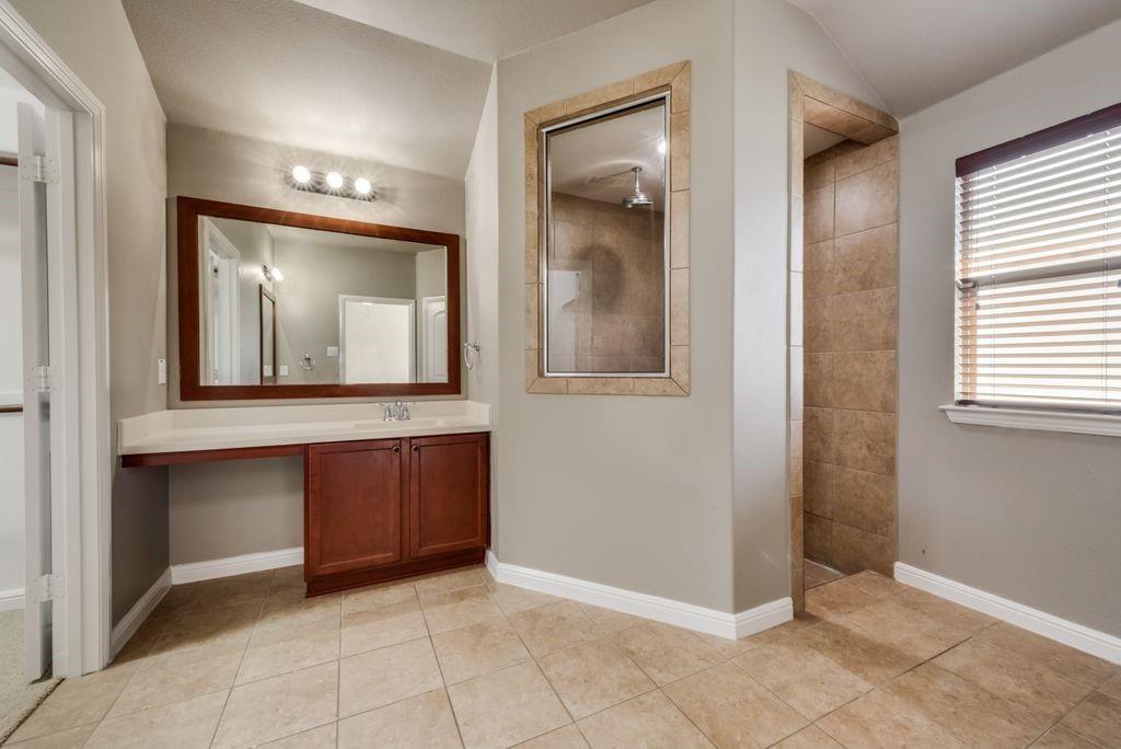 Fossil Park Estates - Residential Lease