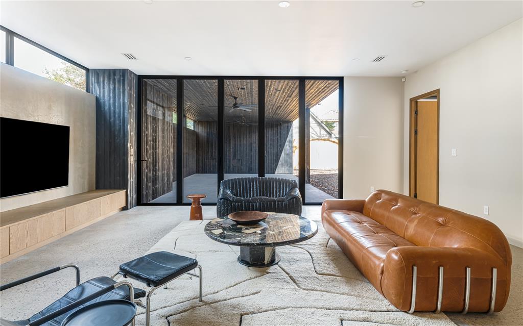 Llano Place - Residential