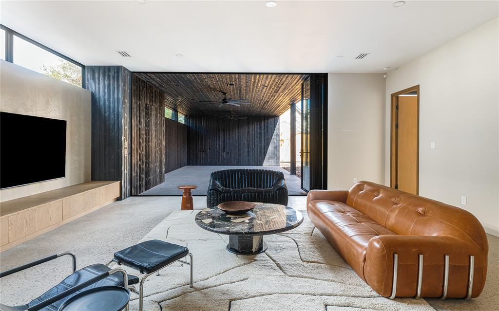 Llano Place - Residential