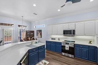 Hollycreek Village - Residential