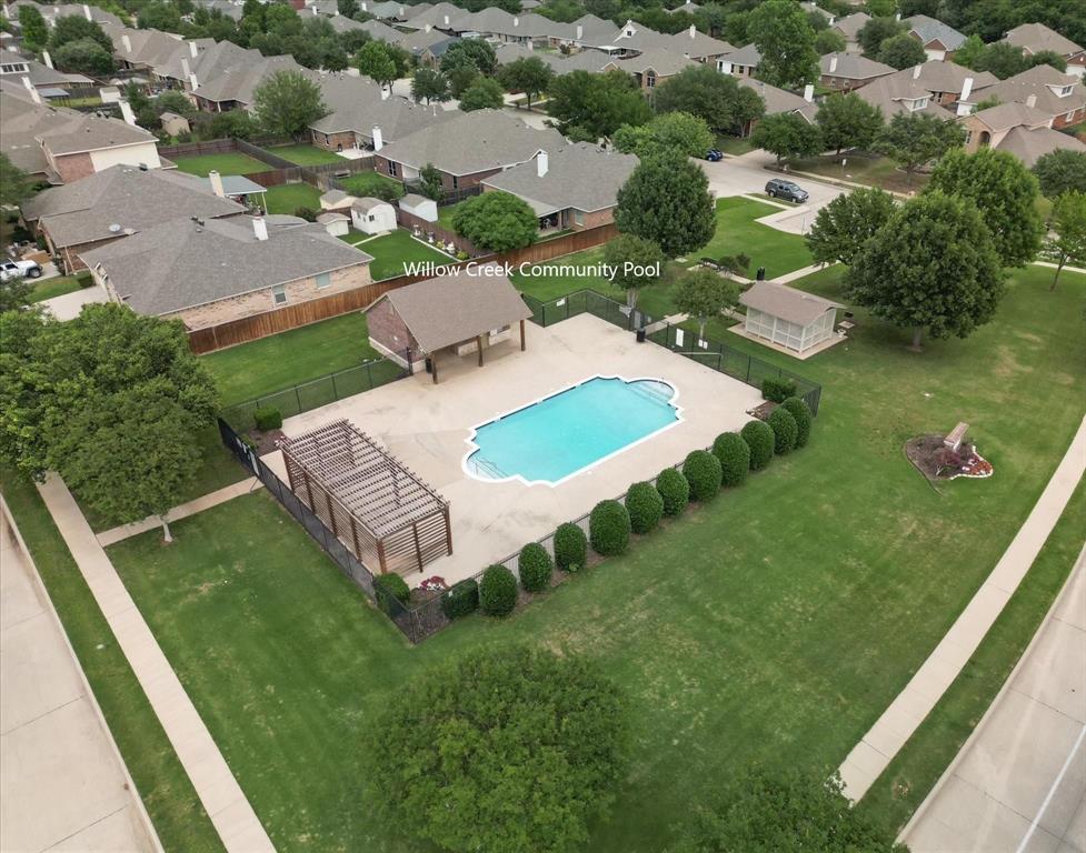 932 Robbins Way