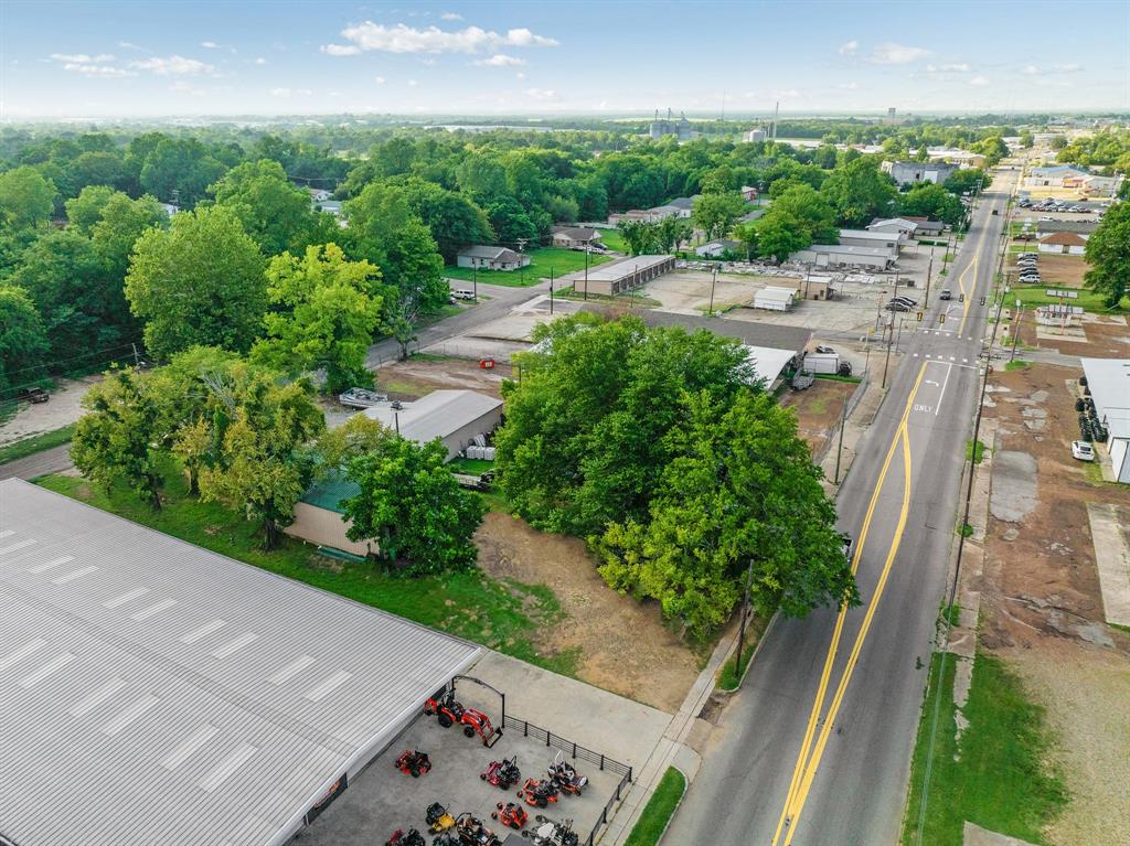 City Of Paris .33AC - Commercial Sale