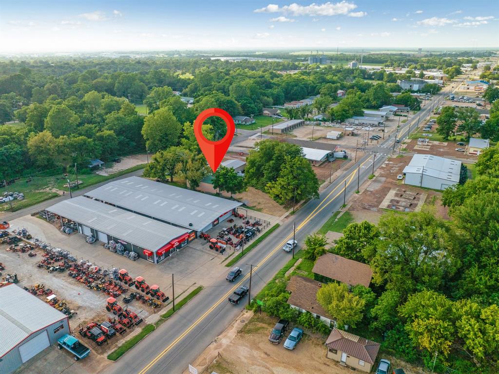 City Of Paris .33AC - Commercial Sale