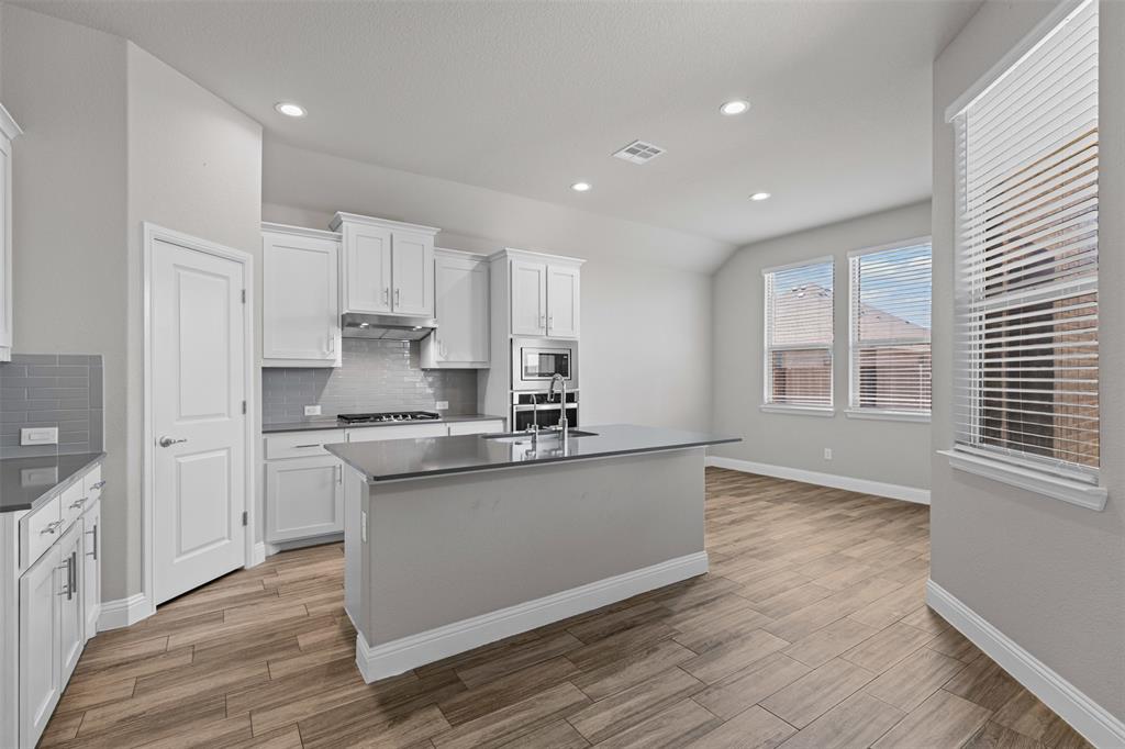 Grand Prairie, Texas 76065, United States, 4 Bedrooms Bedrooms, ,2 BathroomsBathrooms,Residential,Active,136097