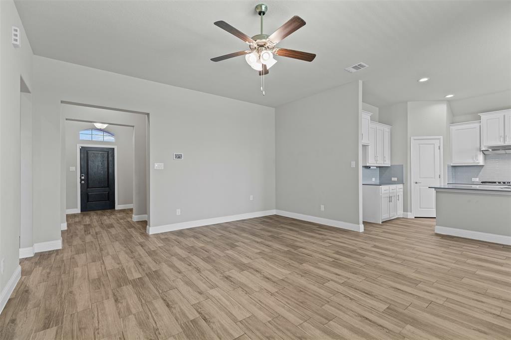 Grand Prairie, Texas 76065, United States, 4 Bedrooms Bedrooms, ,2 BathroomsBathrooms,Residential,Active,136097