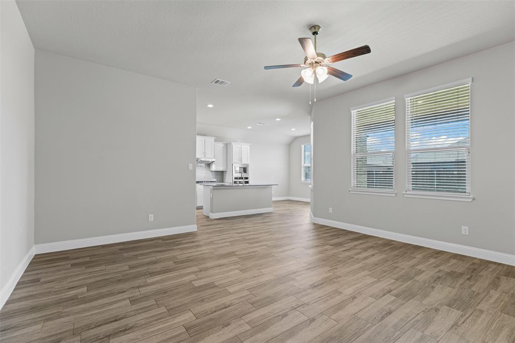 Grand Prairie, Texas 76065, United States, 4 Bedrooms Bedrooms, ,2 BathroomsBathrooms,Residential,Active,136097