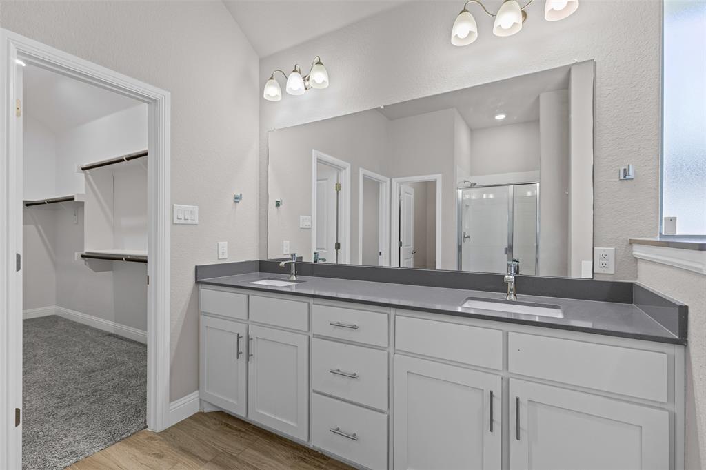 Grand Prairie, Texas 76065, United States, 4 Bedrooms Bedrooms, ,2 BathroomsBathrooms,Residential,Active,136097