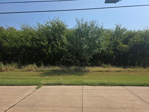 713 S Crowley Road Crowley TX 76036