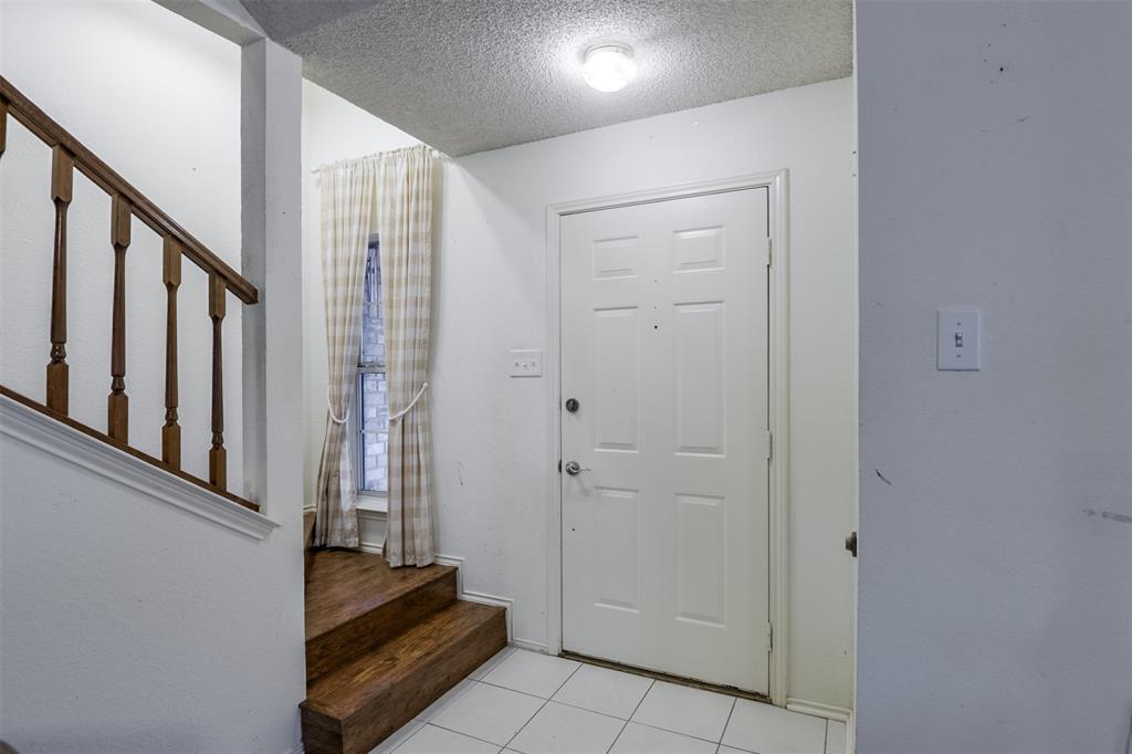 2813 White Oak Drive