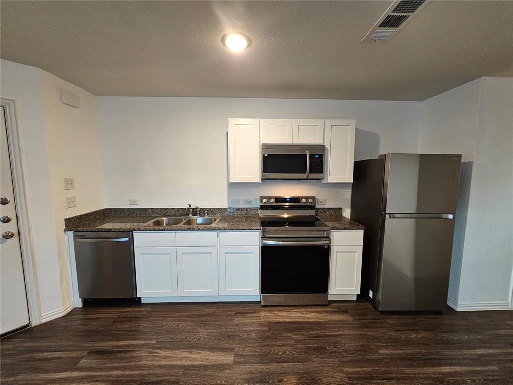 Wallenburg Place Add - Residential Lease