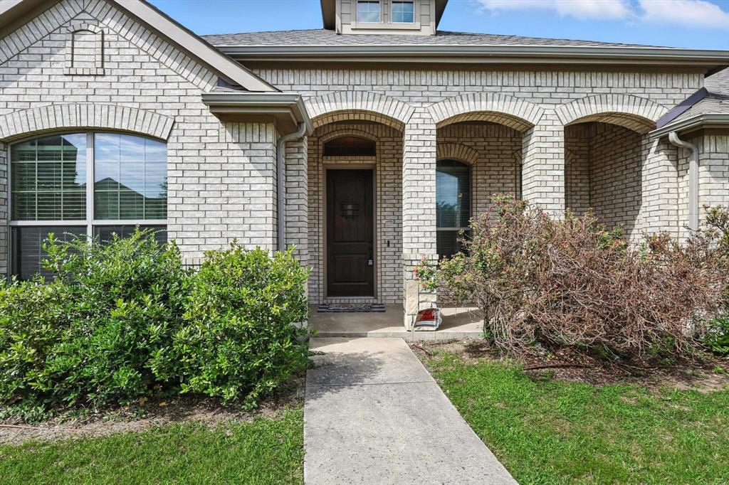 202 Double Creek Drive