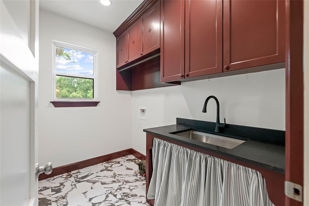 Wyldewood Circle - Residential