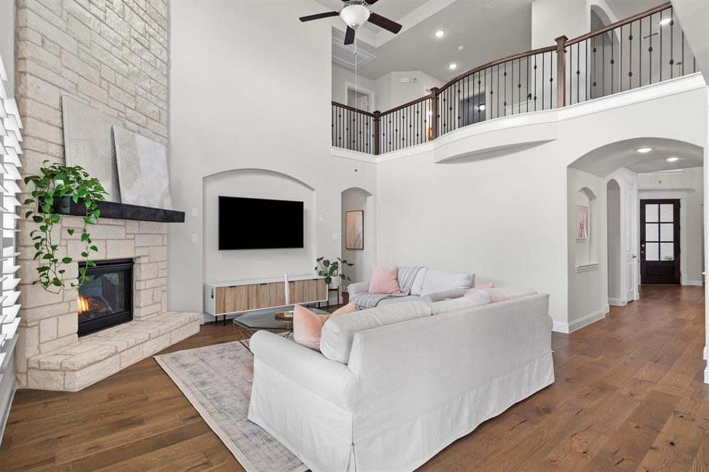 1112 Armadillo Trail