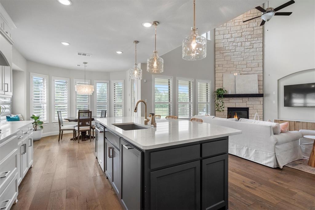 1112 Armadillo Trail