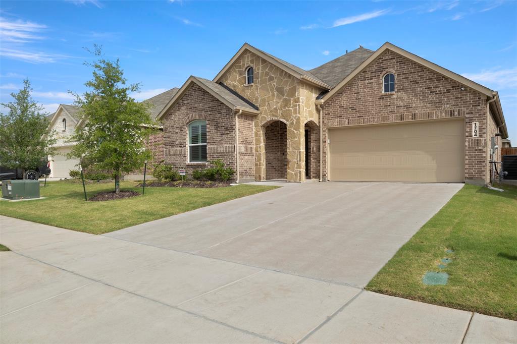 1704 Rubber Fig Lane