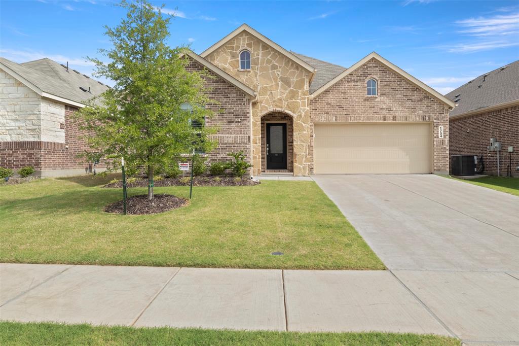 1704 Rubber Fig Lane