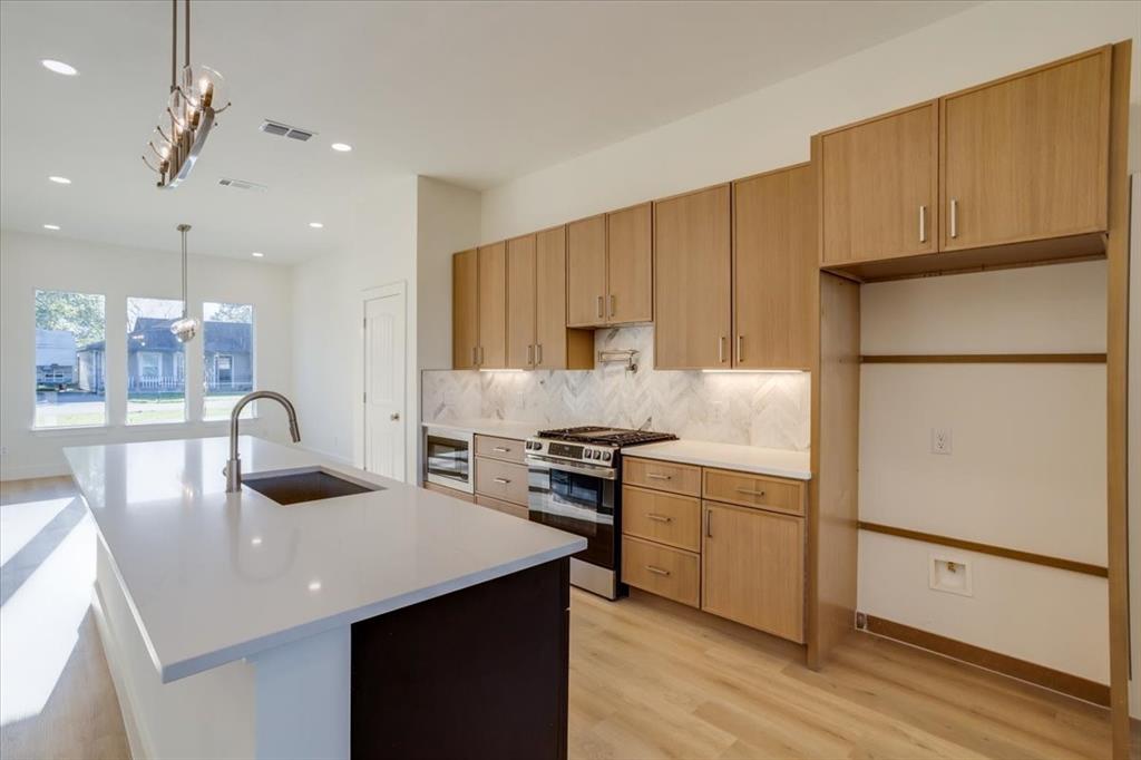 Camp Wisdom Estates - Residential